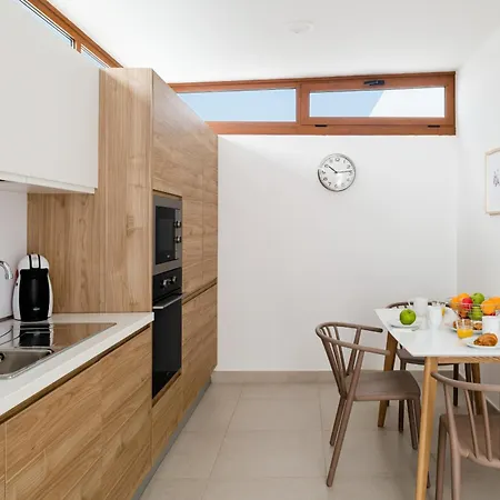 فيلة Altos Naira 3a By Escape *