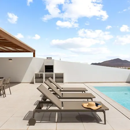 Altos Naira 3a By Escape Villa *