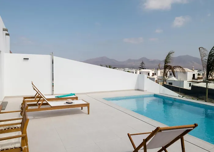 فيلة Altos Naira 3a By Escape *