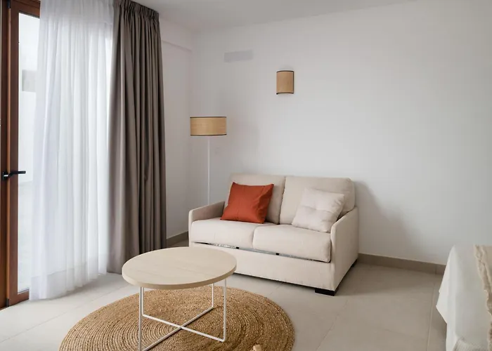 فيلة Altos Naira 3a By Escape *