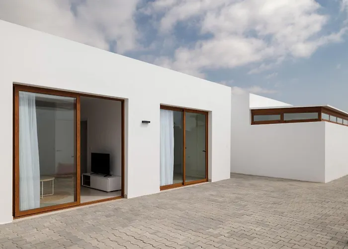 Altos Naira 3a By Escape